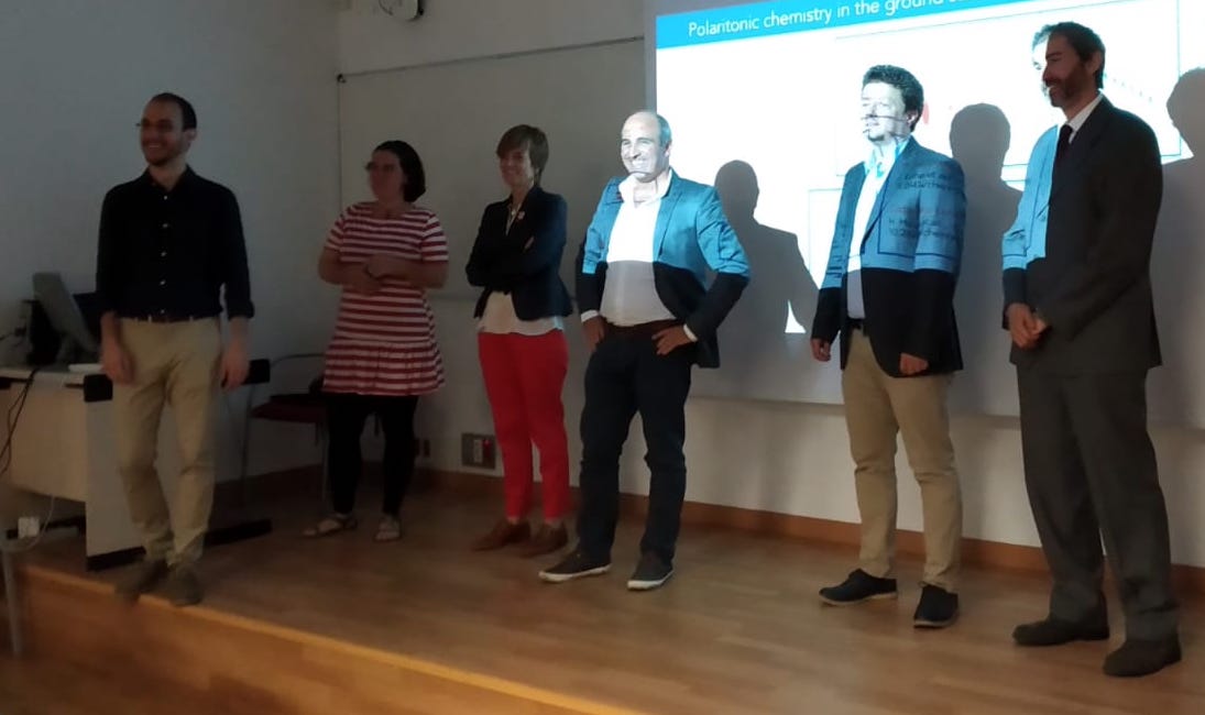 Thesis
presentation. Committee (from left to right): Elena del Valle, Rosario González
Férez, Hernán Miguez, Peter Rabl, and Stefano Corni.